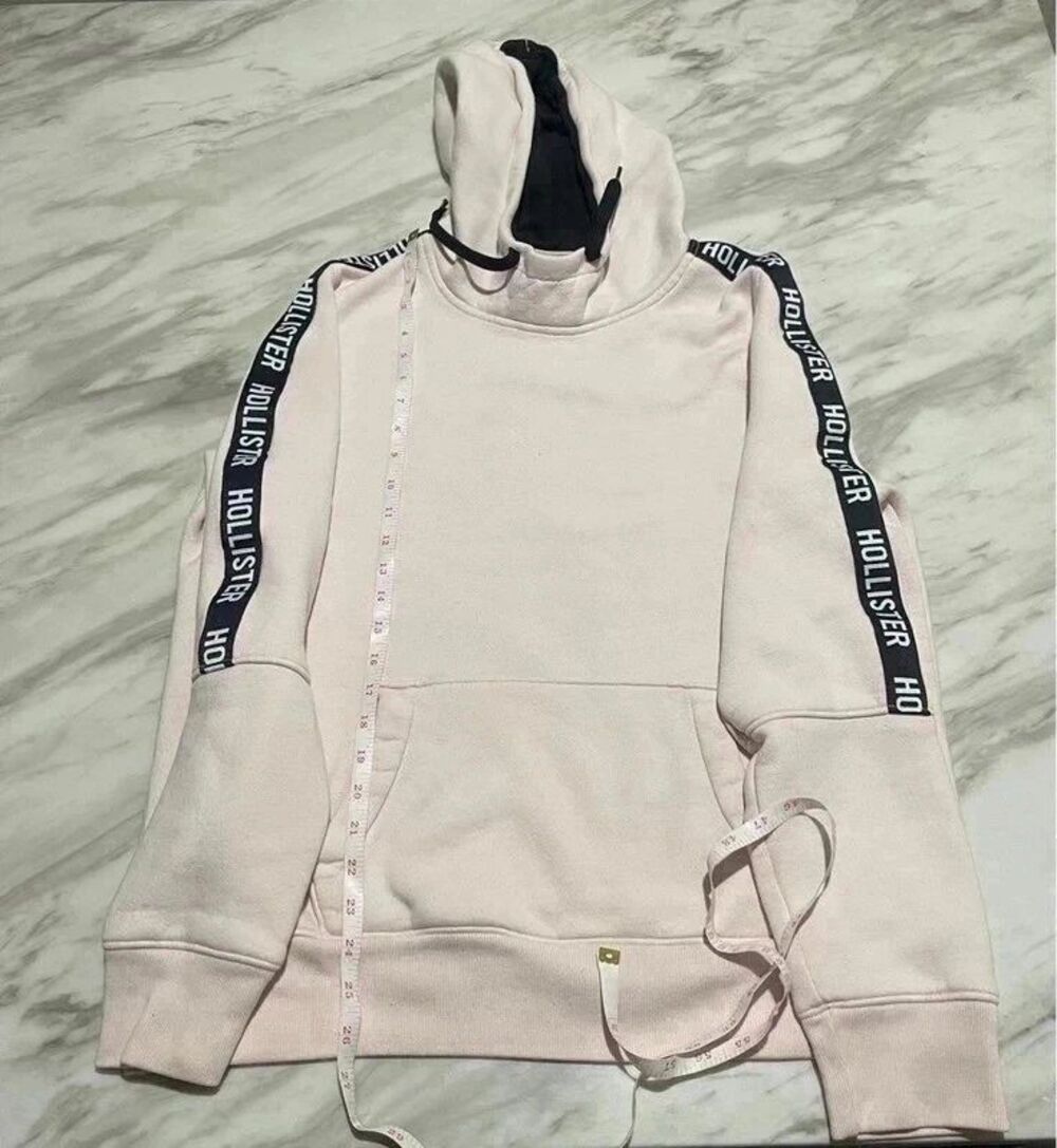 Hollister Cowl Neck Pullover Hoodie – Size Medium